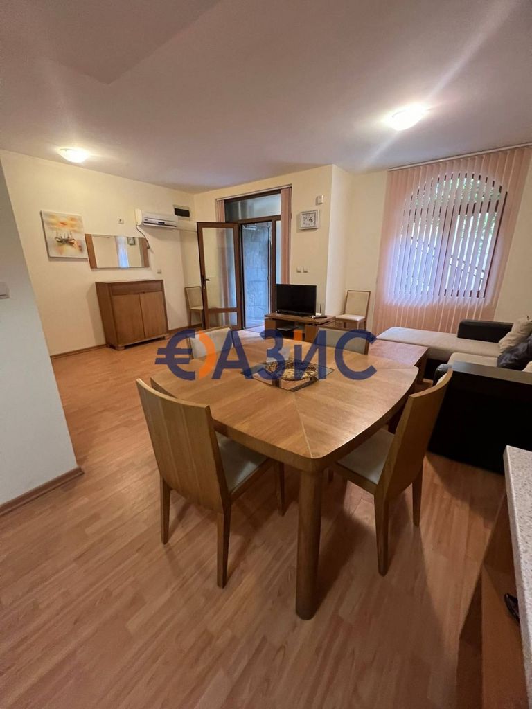 Продава се Тристаен апартамент в Свети Влас - 110 кв.м за 1273 €/кв.м - Снимка #1