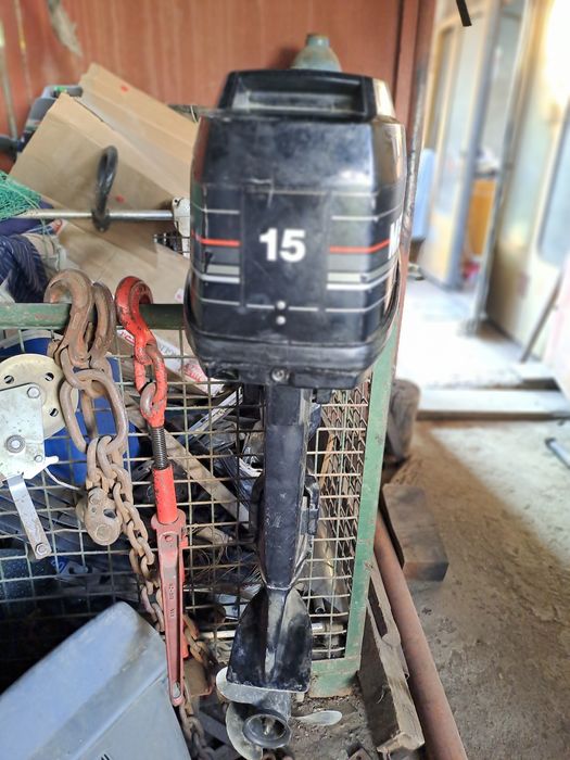 Vând motor barca Mercury 15 cai 2t