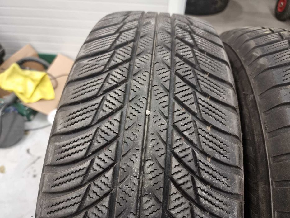 2 Anvelope 215.65.17 de Iarna 'Bridgestone' stare buna [dot 2020]