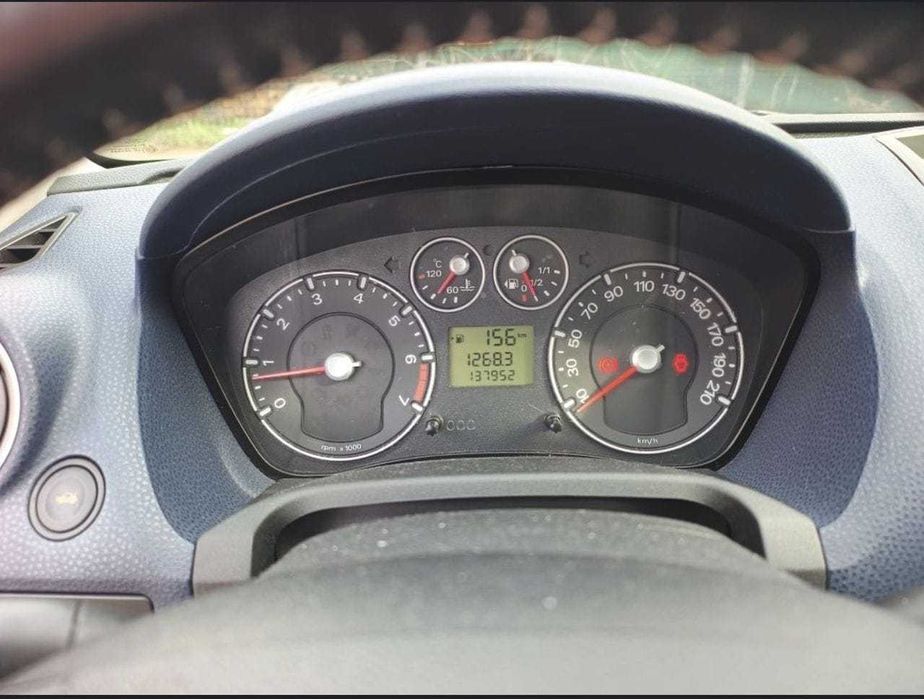 Ford Fiesta 2005 – Revizie Recentă, Distribuție și Ambreiaj Noi