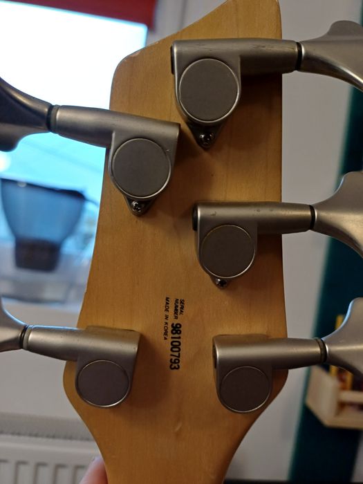 Washburn Bantam RB2500 Bass (preamp activ)