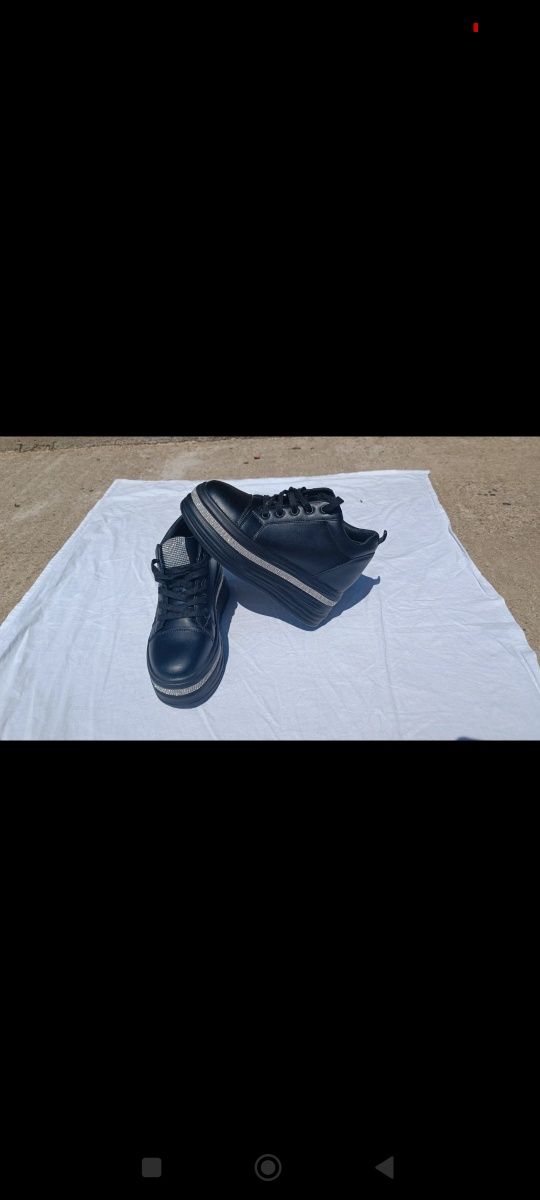 Pantofi sport cu platforma