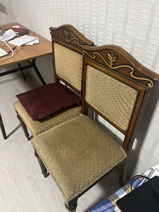 Стулья деревянные