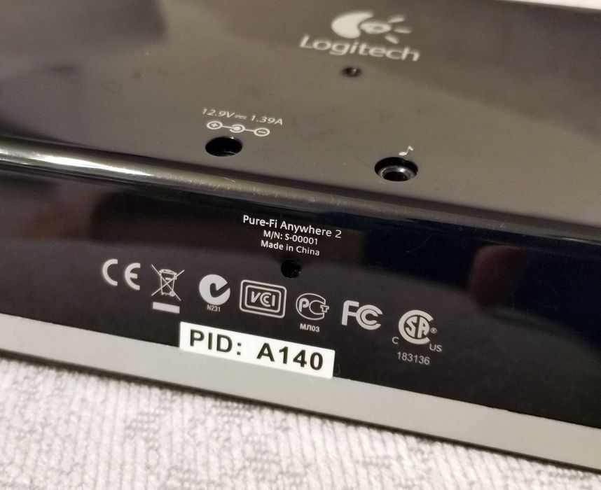 LOGITECH Pure Fi Anywhere 2 cu telecomanda Iphone