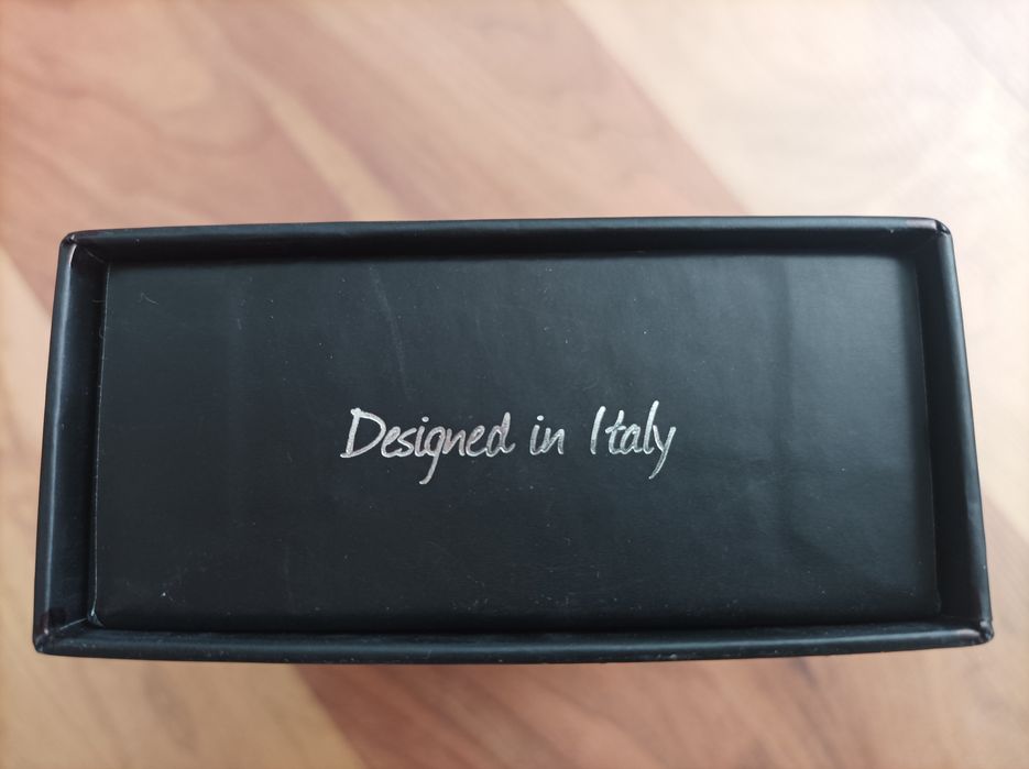 Нови оригинални слънчеви очила