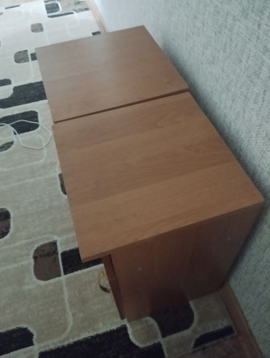 Продам тумбочку в хорошем состояние