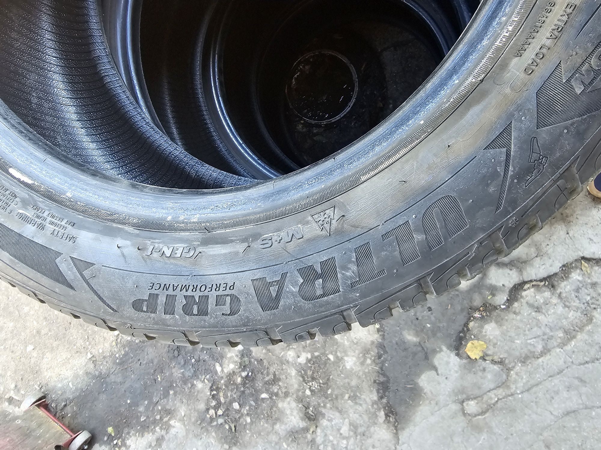 Goodyear ultragrip 255 55 17 xl зимни