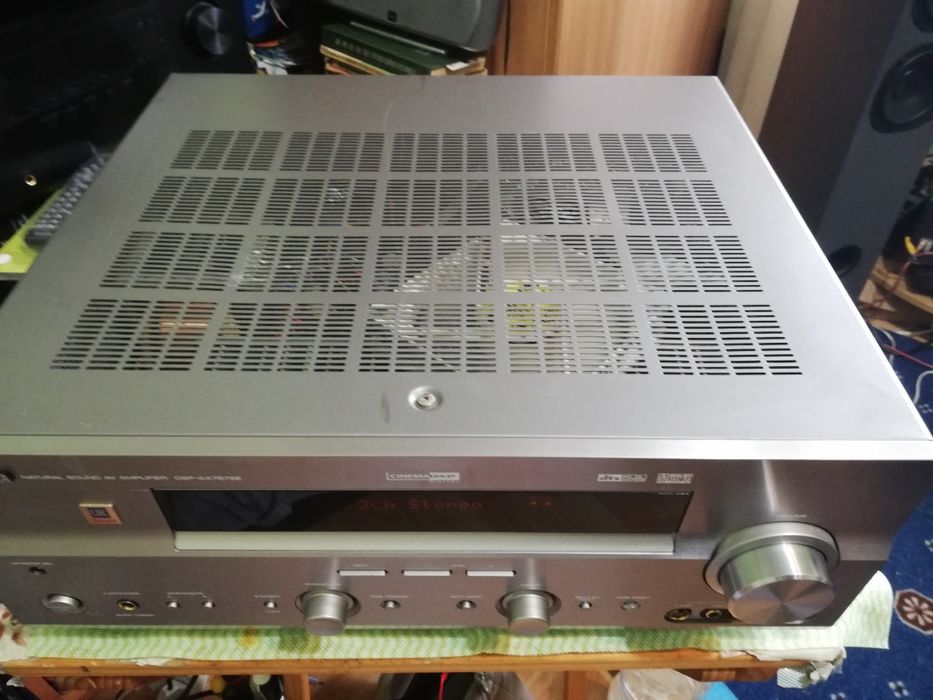 Yamaha 200 wați pe canal,
