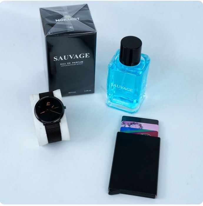 Три в одном часы,духи и картхолдер