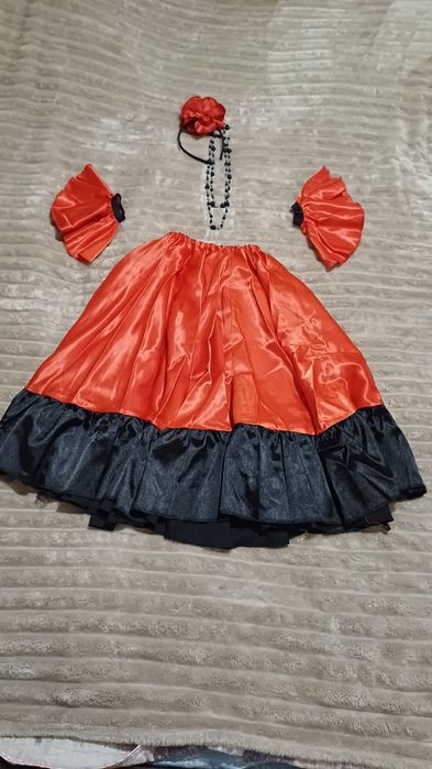 Продам детский  костюм для танца.