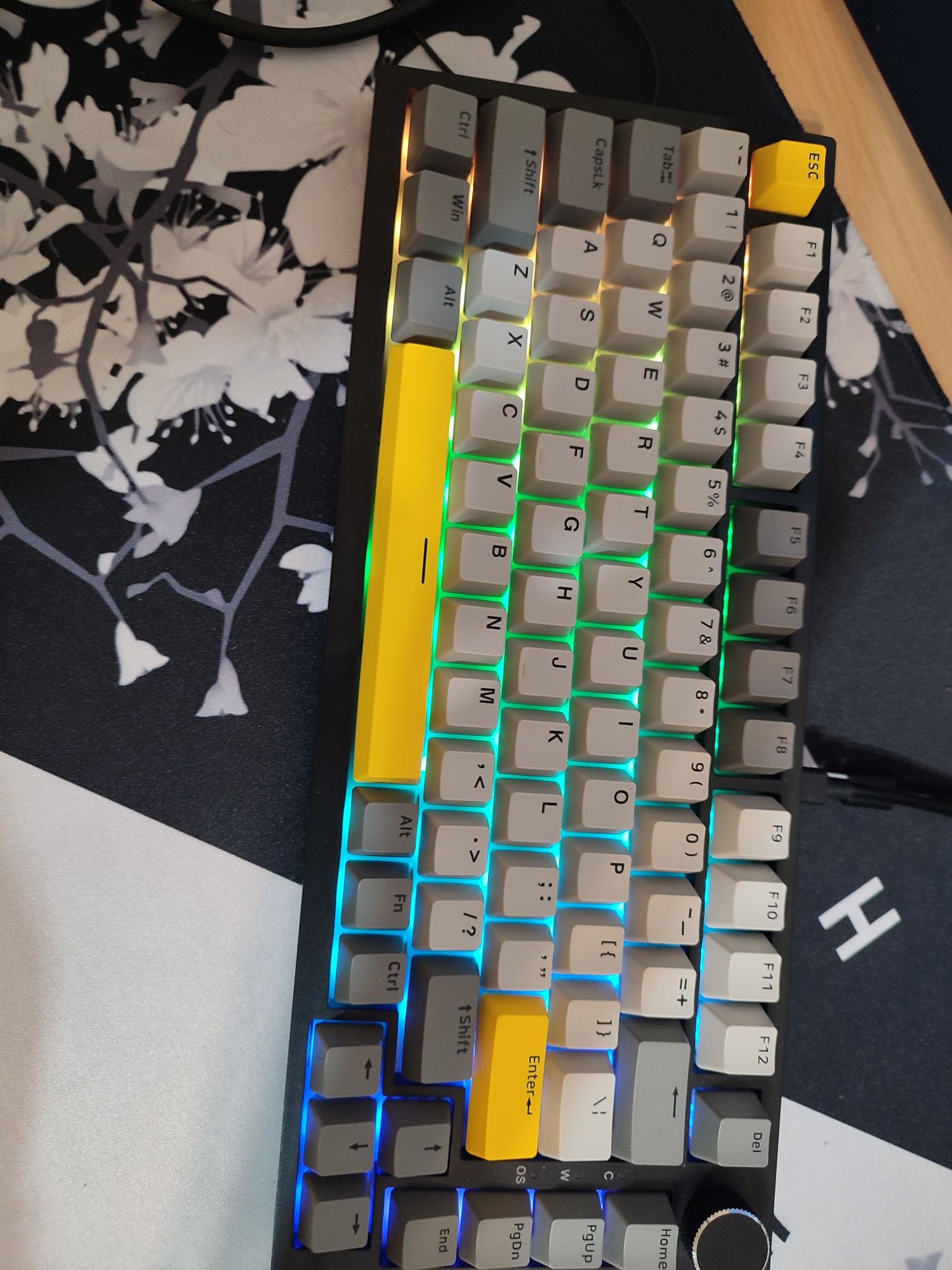 Продаю ajazz ak820