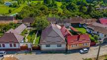 Casă saseasca cu gradina de VANZARE/ Bogata Olteana/ Hoghiz