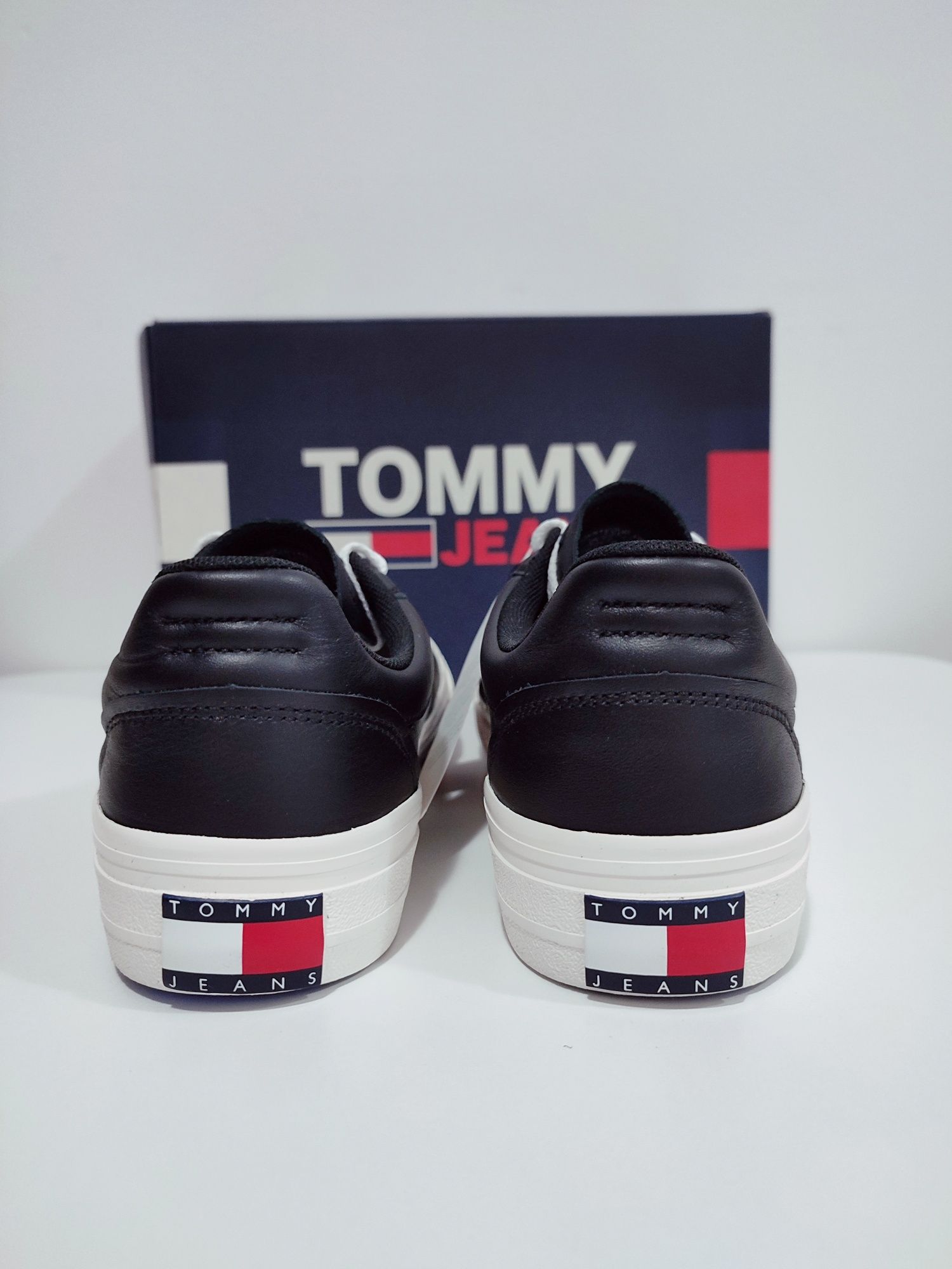 Tommy Hilfiger Piele