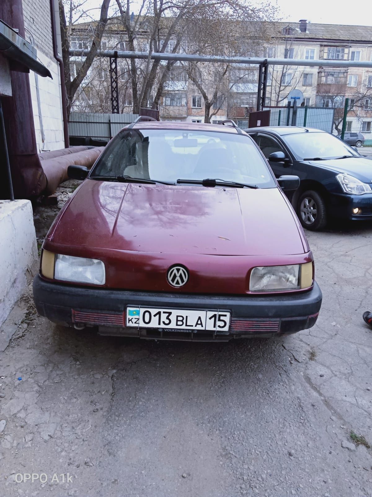 Продам автомобиль Volkswagen Passat b3 универсал. на полном ходу.