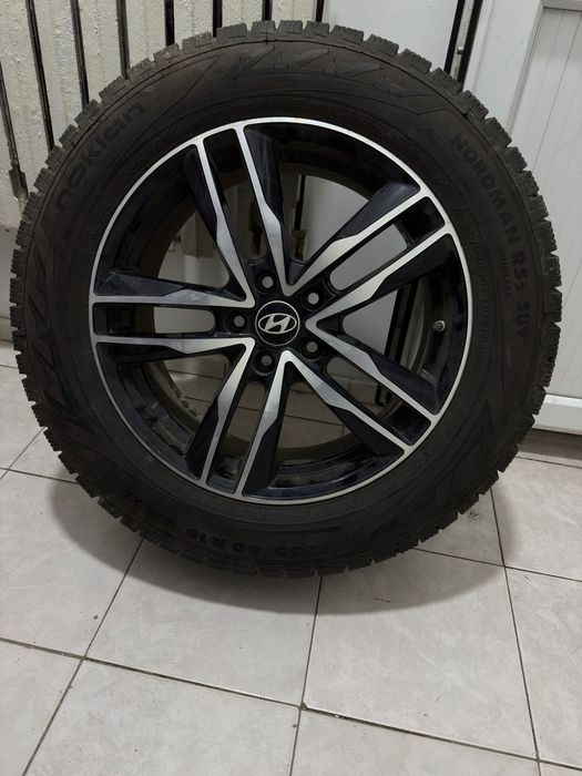 Продается зимниие шины липучка "Nokian"  с дисками.