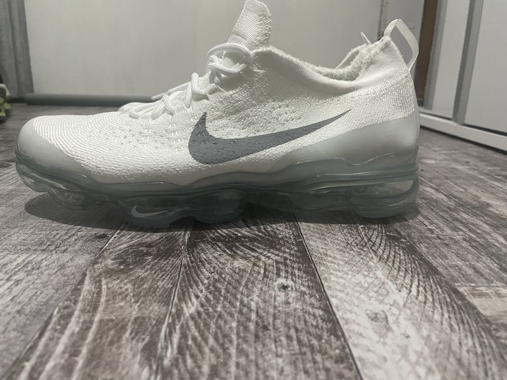Нови Nike Vapormax Flyknit White