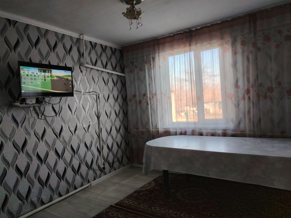 Жанаталапта улкен  уй сатылады.