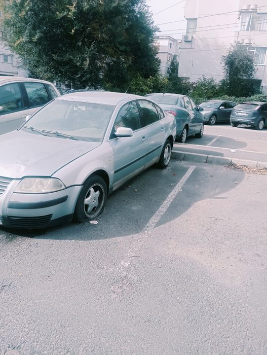 Vând vw passat pentru piese