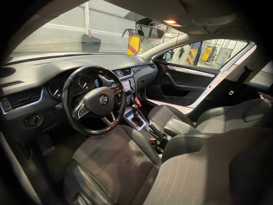 Vând Skoda Octavia 3