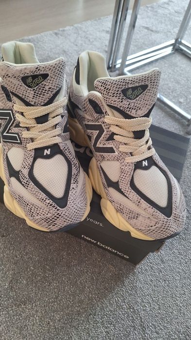 Adidași New Balance ,43