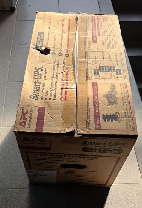APC SUA1500I Smart-UPS 1500VA USB & Serial 230V