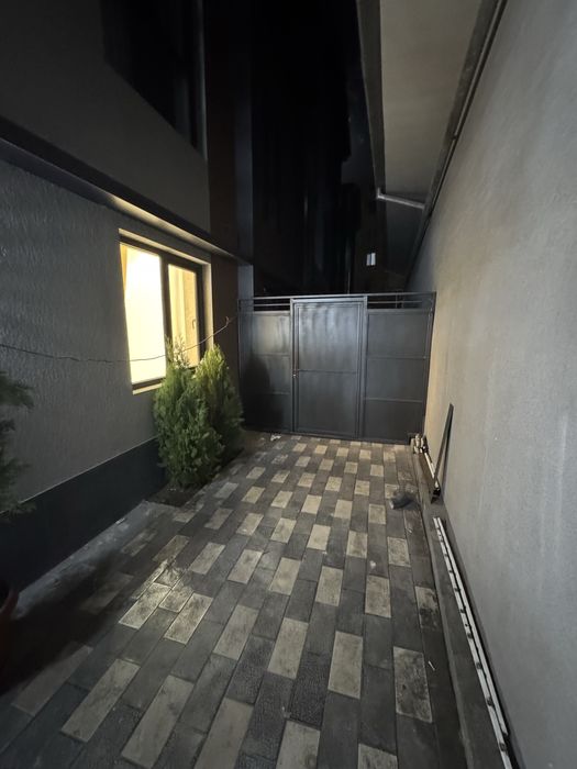 Центр. Паркенский. Таунхаус. 100кв.м 4 ком + кузня свой дворик