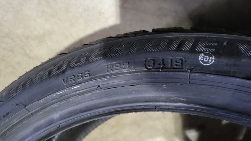 215/40/18 BRIDGESTONE 4бр