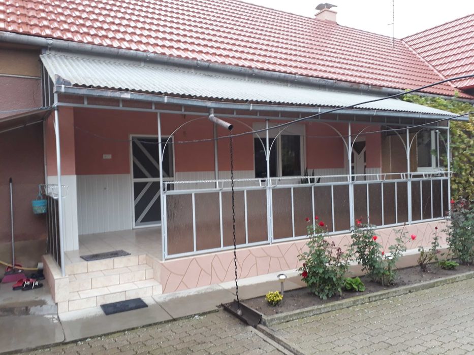 Terasă de vară din metal