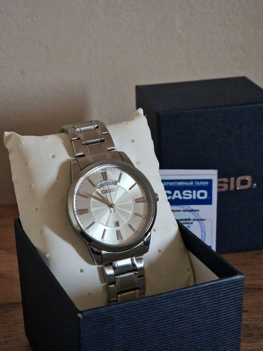 Наручные часы Casio 7148