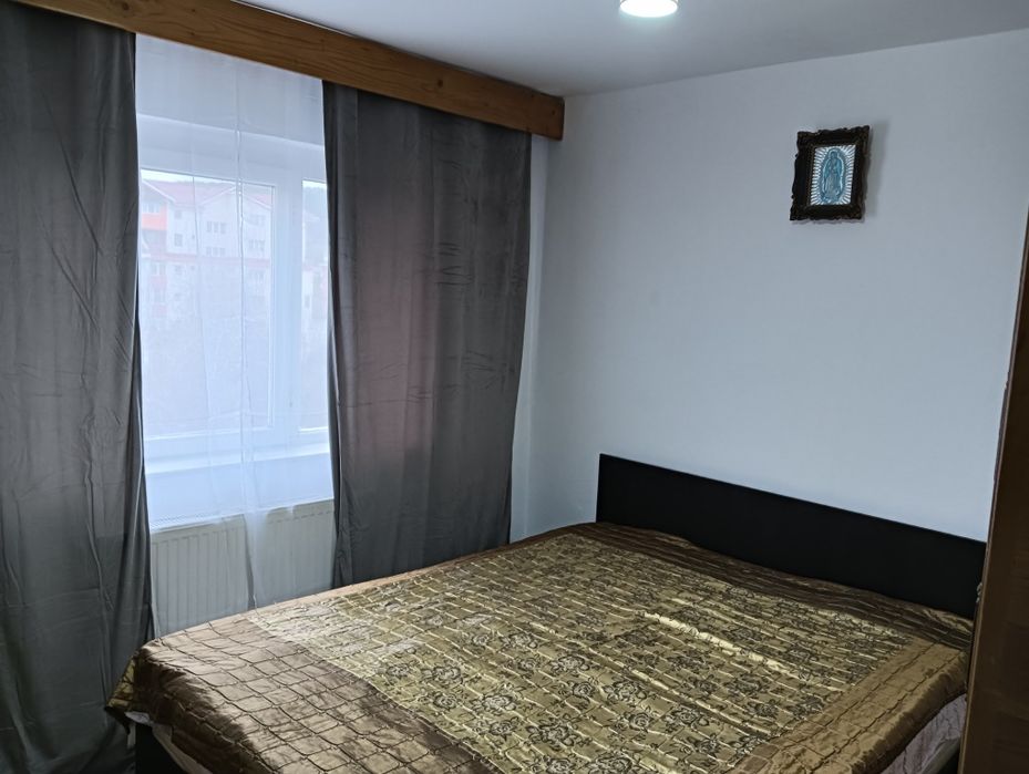 Închiriez apartament 2 camere decomandat in Stefan cel Mare 26o euro