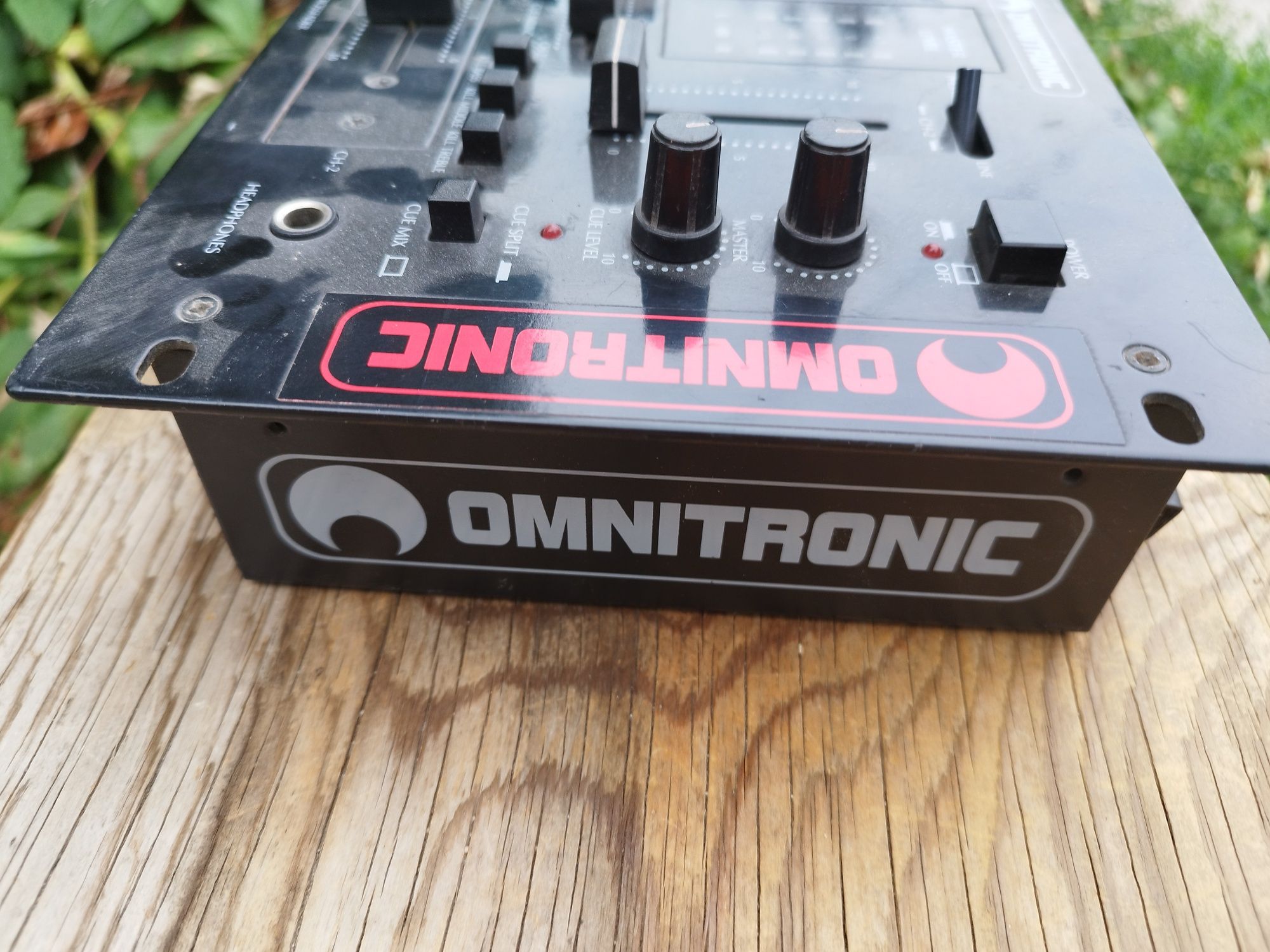 Продам DJ mixer..