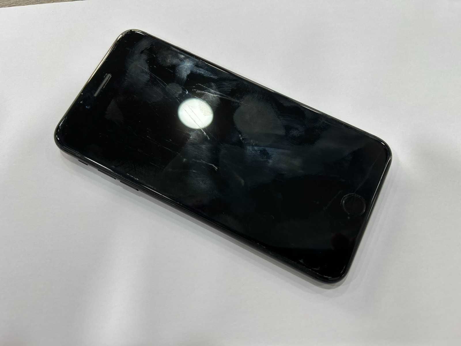 Продавам iPhone 7 Plus – 32GB, Черен