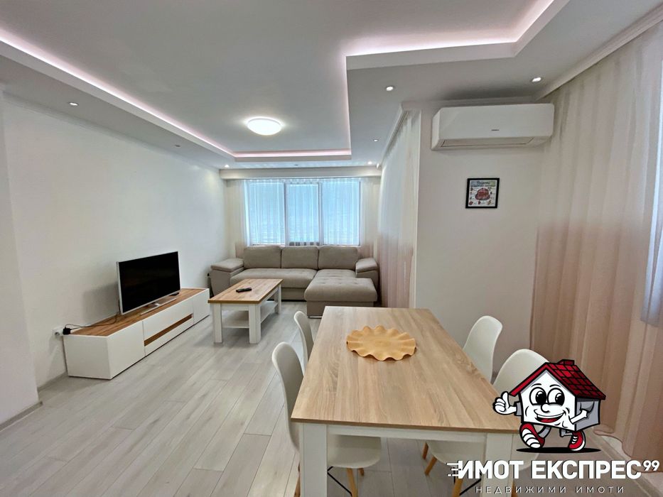Продава се Тристаен апартамент в Асеновград - 90 кв.м за 5 €/кв.м - Снимка #2