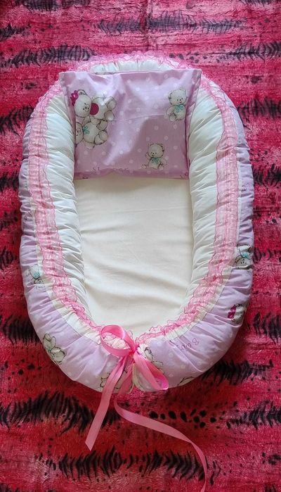 Двулицево бебешко гнездо с възглавничка