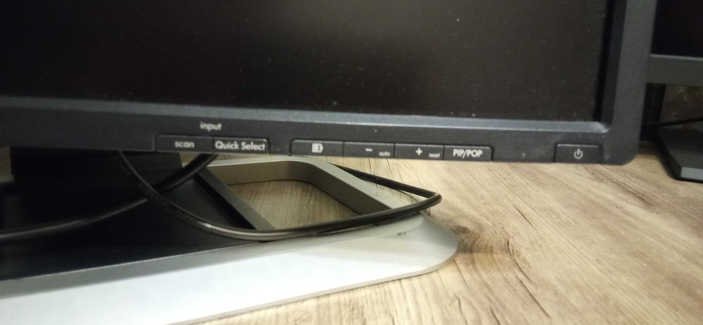 Употребяван Монитор HP 24"