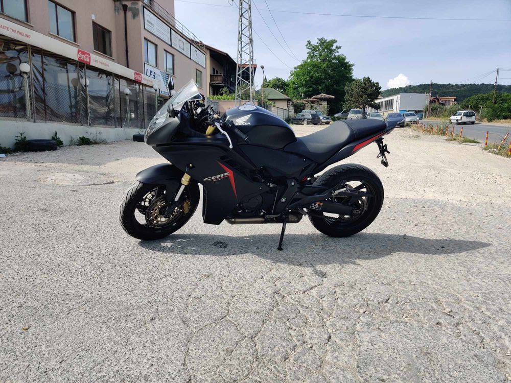 Продава се Honda CBR600F