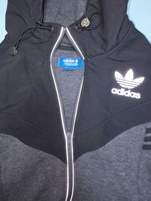 Ново мъжко спортно горнище с качулка Adidas M