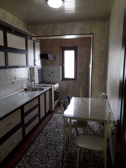 Срочно продаётся 2-комнатная квартира в 8-М Чирчике!