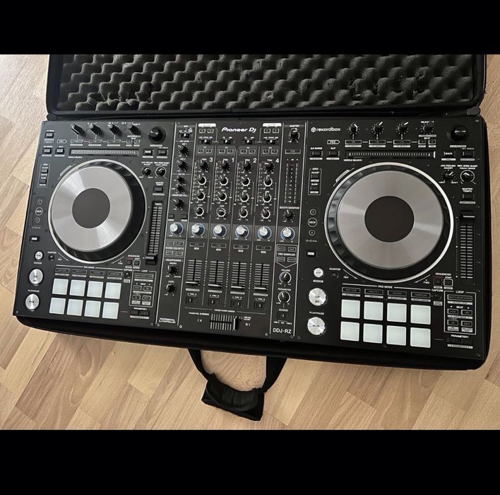 Pioneer DDJ RZ + FlightCase