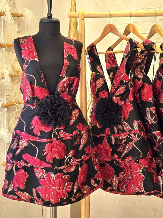 ASOS Luxe официална рокля