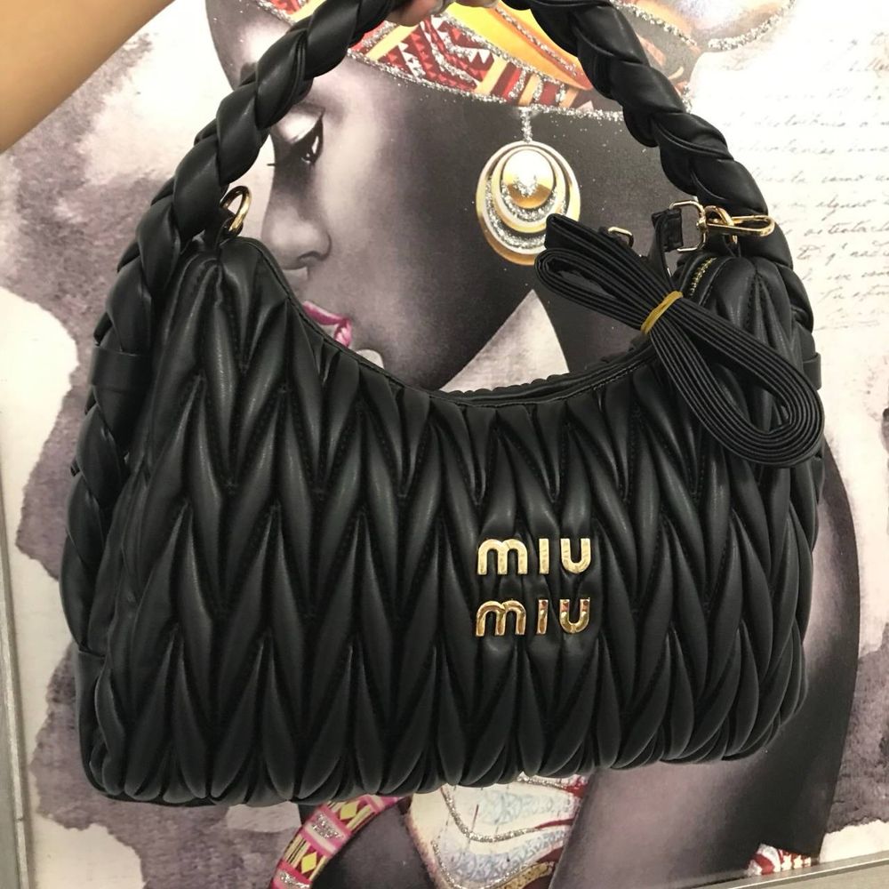 Geanta Miu Miu neagra