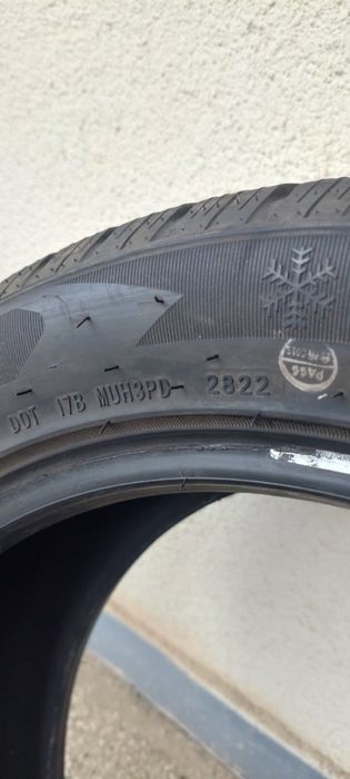 Комплект 4 зимни гуми 245/45 R18 100H XL – като нови, само на 500 км