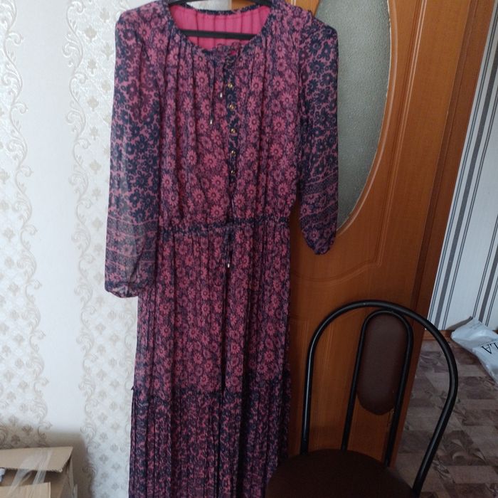 Платье разные ,в  хорошем состоянии производство Турция