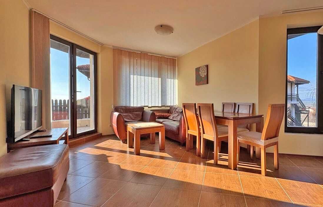 Просторен тристаен апартамент в к-с „Bay View Villas“, Кошарица