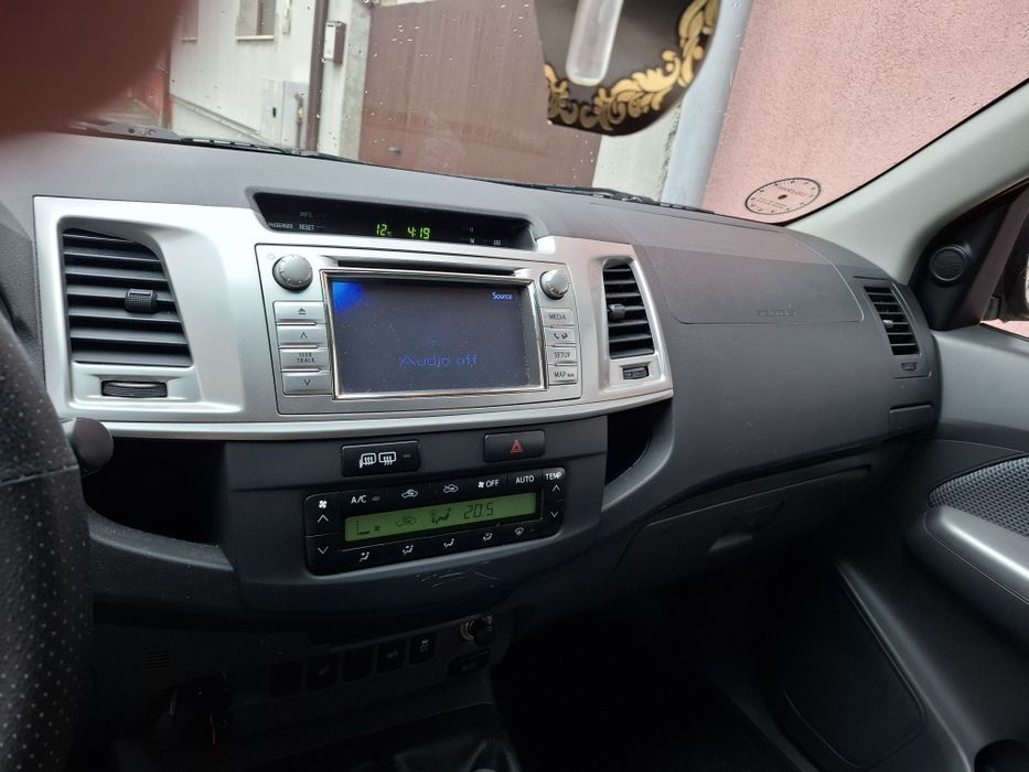 Vând  Toyota Hilux