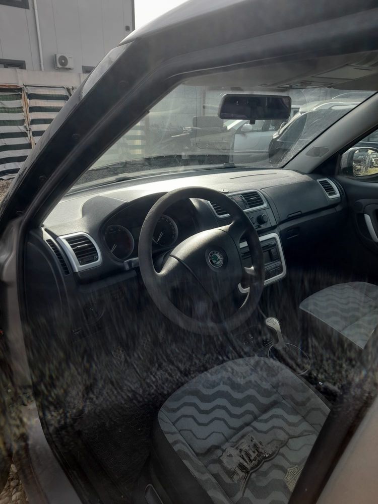 Dezmembrez Skoda Fabia 2 1.2 benzina 2006-2010