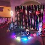 Momentele sunt unice cu platforma selfie 360 video booth+Fum greu