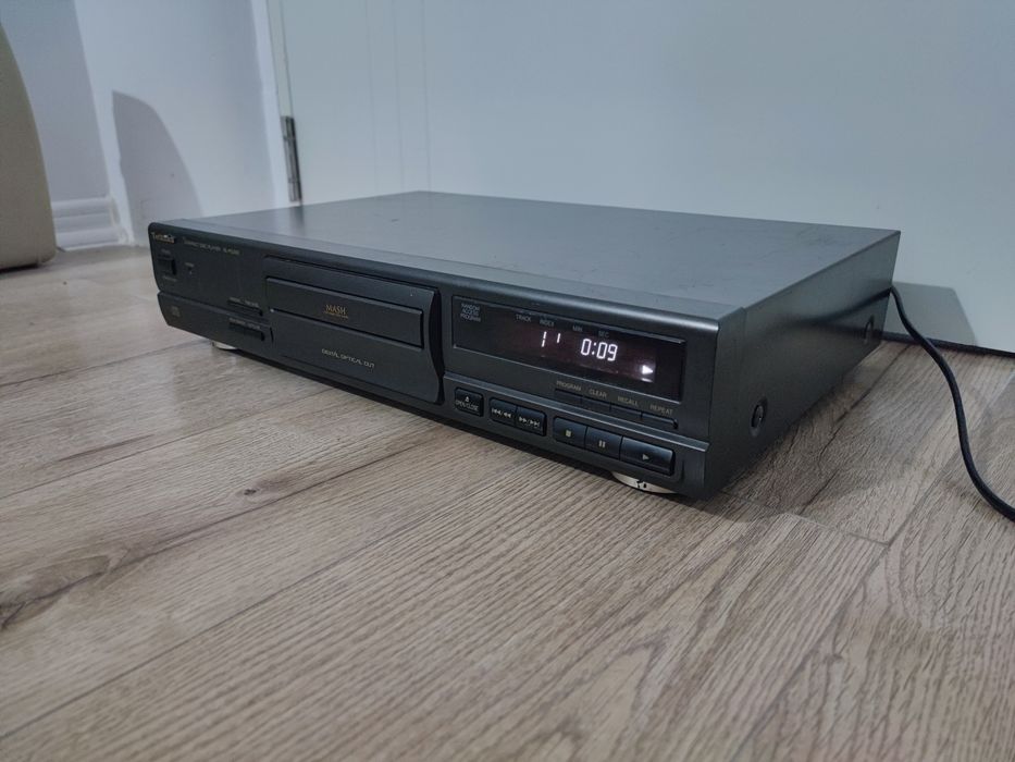 CD player Technics SL PG390