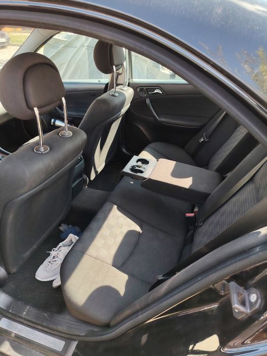 Vind mercedes c class 2.2 150hp