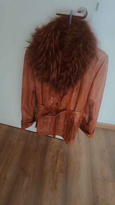 Haine piele cu blana naturala,  foarte călduroase,  ușoare și elegante
